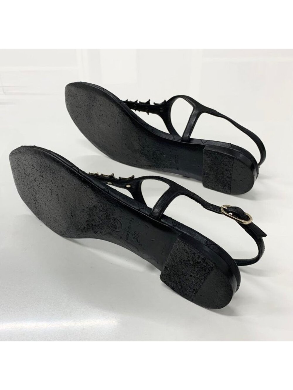 Chanel CC Logo Star Quilted Leather Thong Sandals Black - Picture 6 of 10